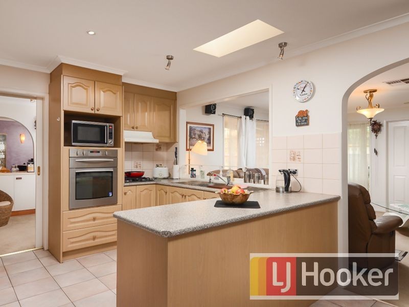 12 St Johns Court, Narre Warren VIC 3805