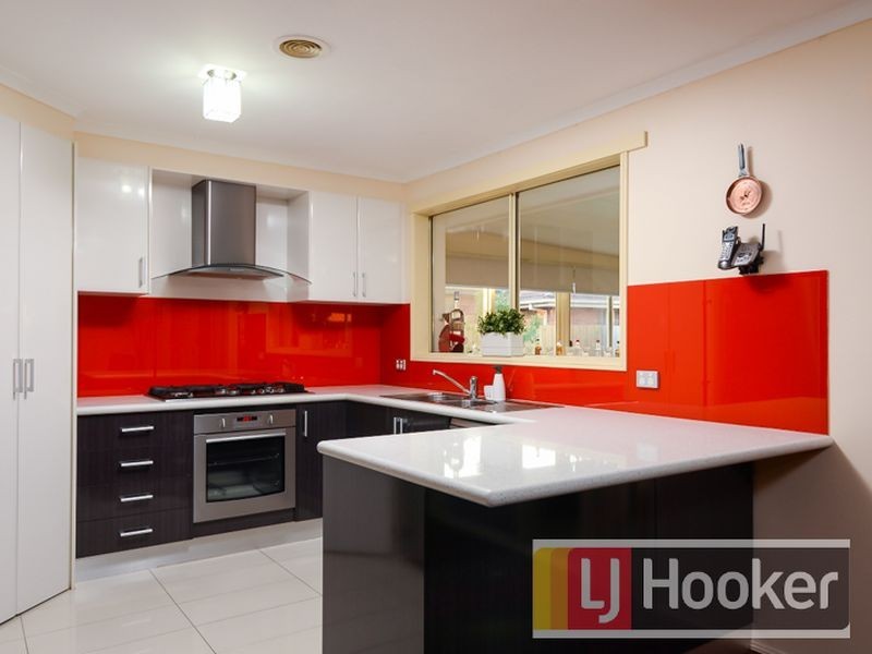 81 The Parkway, Hampton Park VIC 3976
