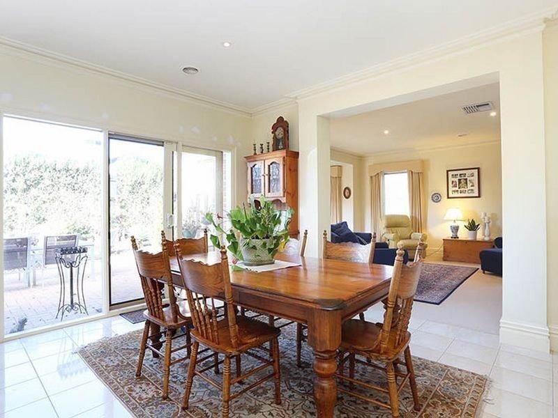 7 The Esplanade, Narre Warren South VIC 3805