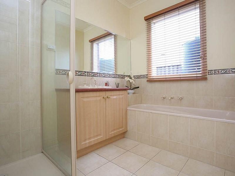 7 The Esplanade, Narre Warren South VIC 3805