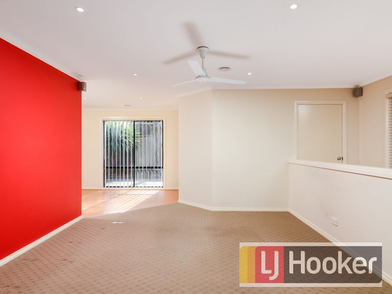 9 Lily Place, Cranbourne VIC 3977
