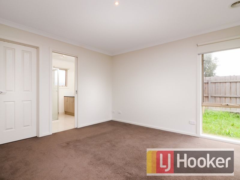 1 Bay Laurel Court, Lynbrook VIC 3975