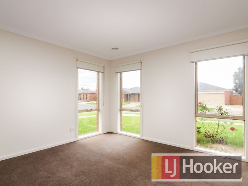 1 Bay Laurel Court, Lynbrook VIC 3975