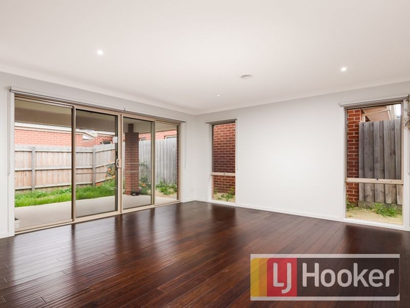 1 Bay Laurel Court, Lynbrook VIC 3975