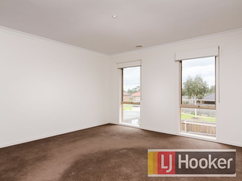 1 Bay Laurel Court, Lynbrook VIC 3975