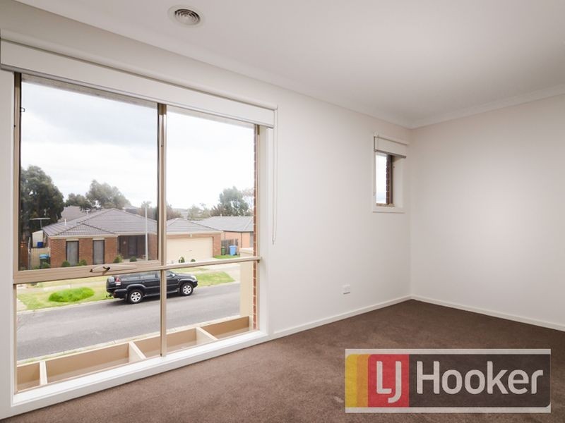 1 Bay Laurel Court, Lynbrook VIC 3975