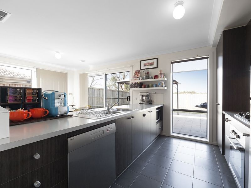 94 Silver Wattle Drive, Lyndhurst VIC 3975