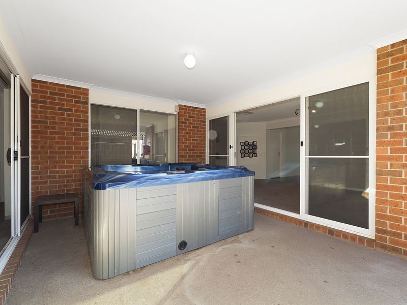 94 Silver Wattle Drive, Lyndhurst VIC 3975