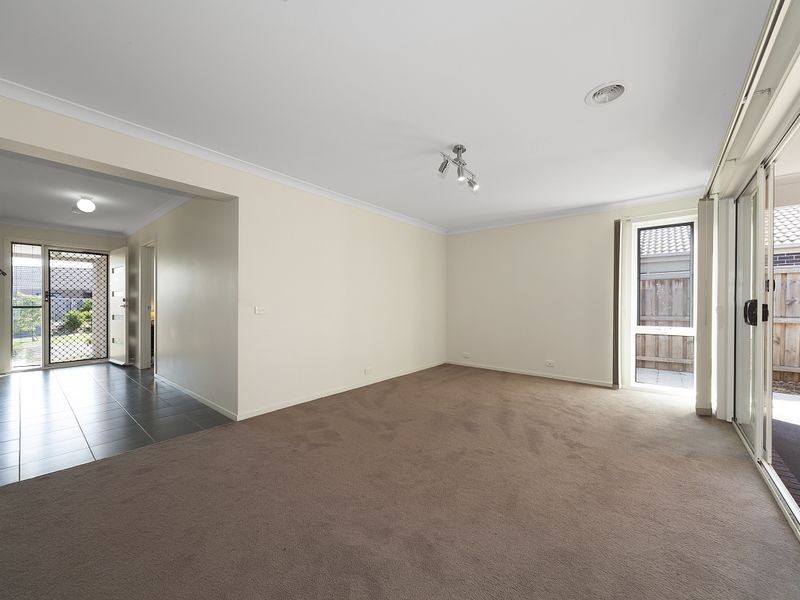 94 Silver Wattle Drive, Lyndhurst VIC 3975