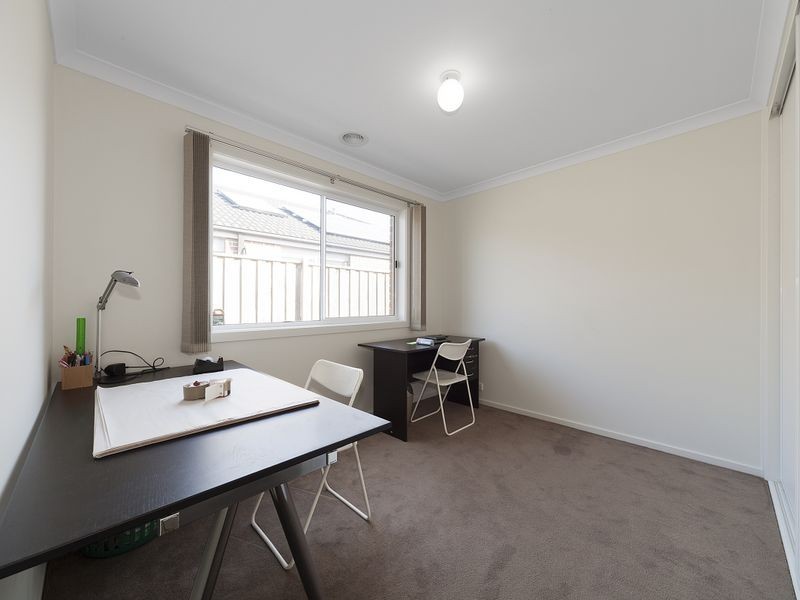 94 Silver Wattle Drive, Lyndhurst VIC 3975