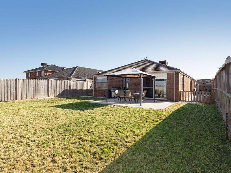 94 Silver Wattle Drive, Lyndhurst VIC 3975