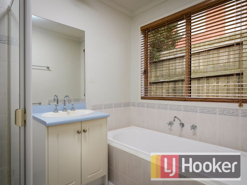 17 Orchid Street, Narre Warren South VIC 3805