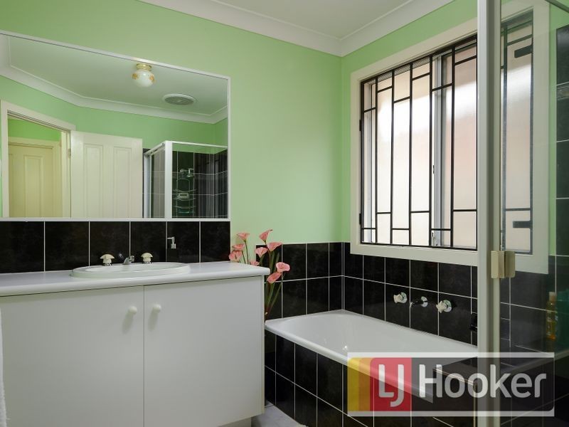 11 Henshaw Court, Narre Warren South VIC 3805