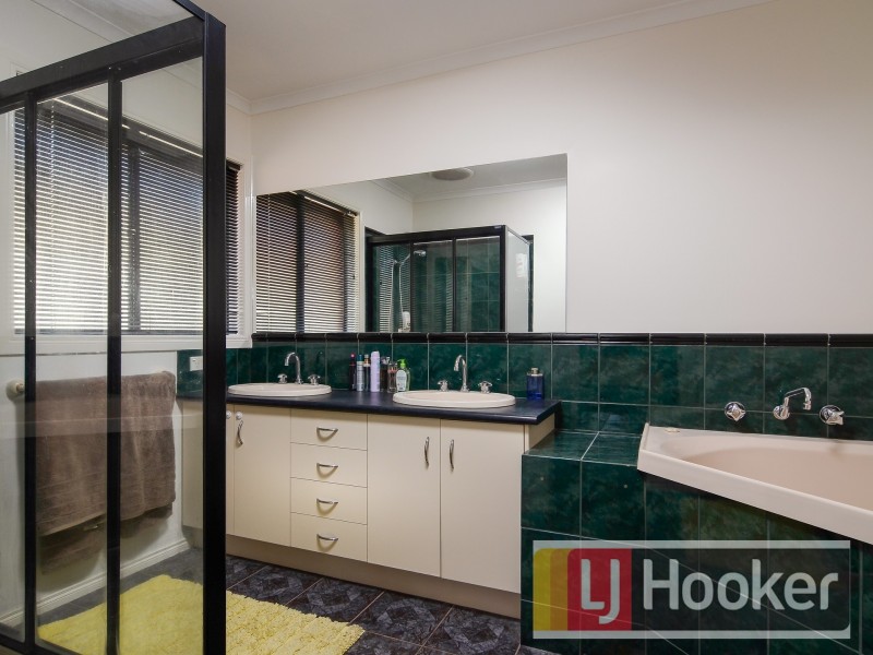 5 Somerset Court, Narre Warren South VIC 3805