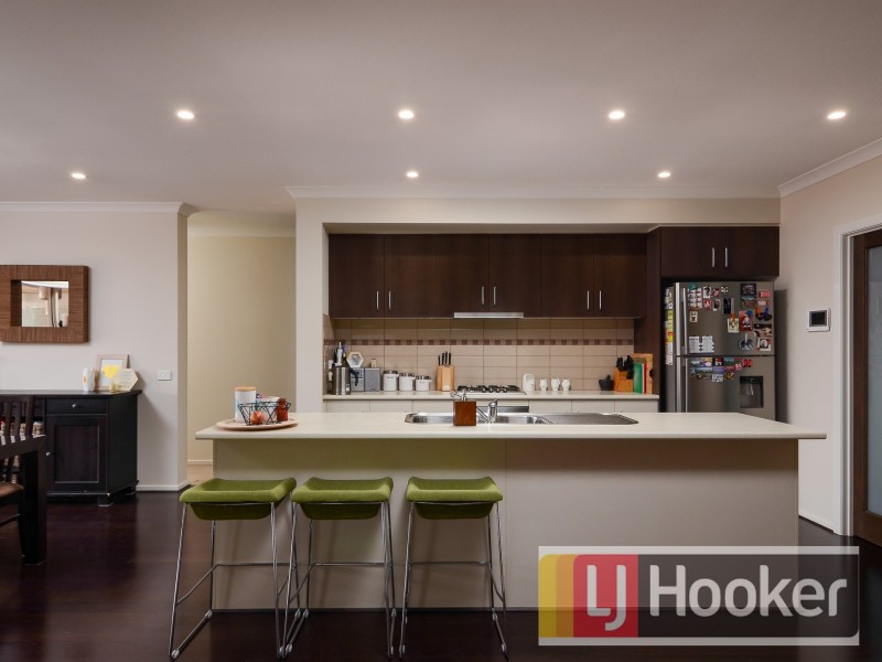 29 Kindred Avenue, Cranbourne North VIC 3977