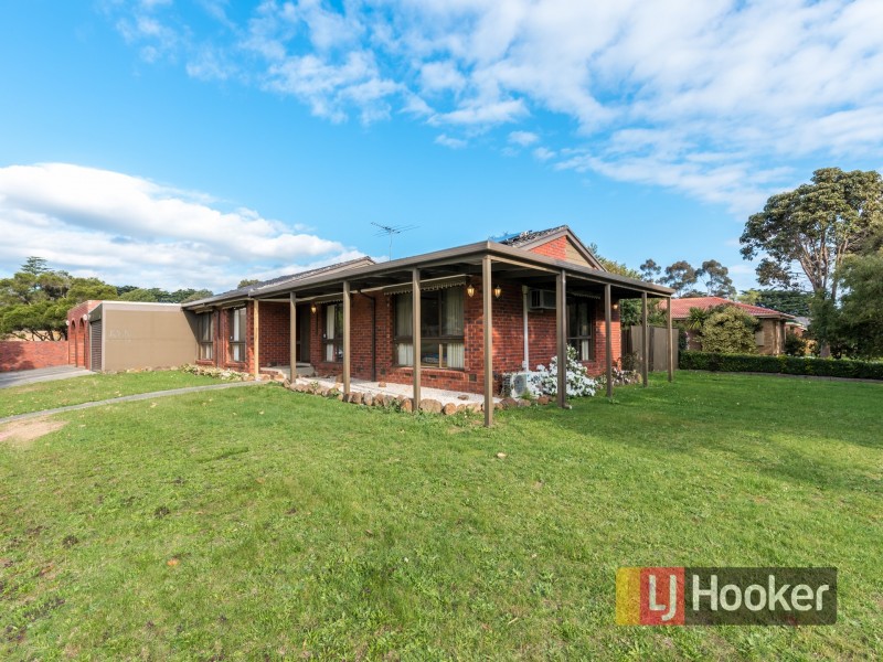 1 Selkirk Court, Berwick VIC 3806