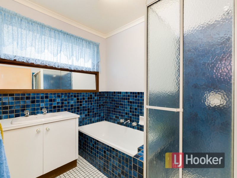 1 Selkirk Court, Berwick VIC 3806