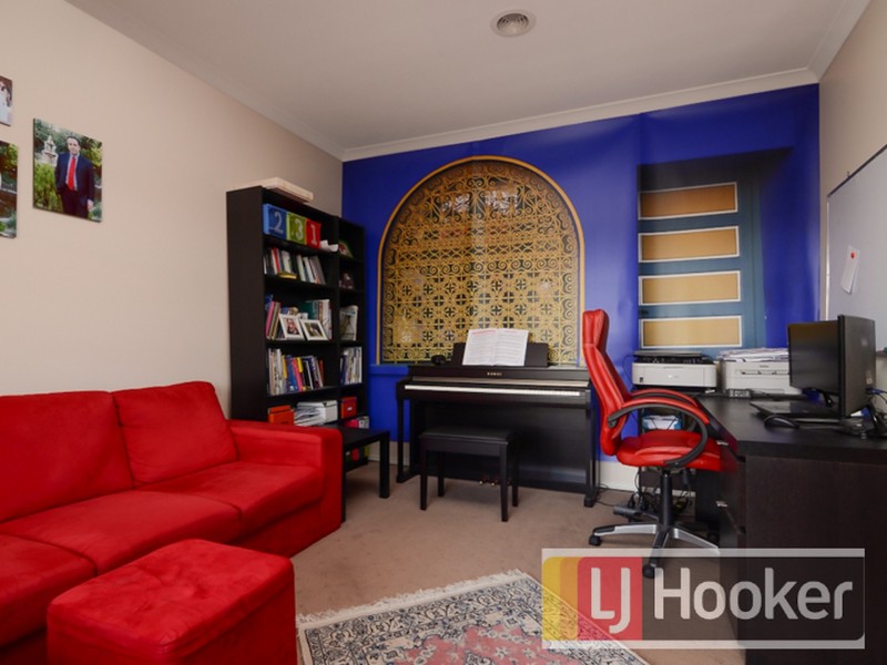 17 Lavender Avenue, Pakenham VIC 3810