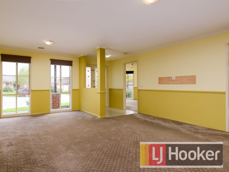 16 Dunmera Crescent, Narre Warren South VIC 3805