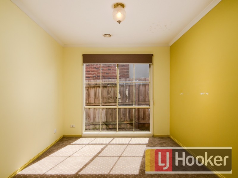 16 Dunmera Crescent, Narre Warren South VIC 3805