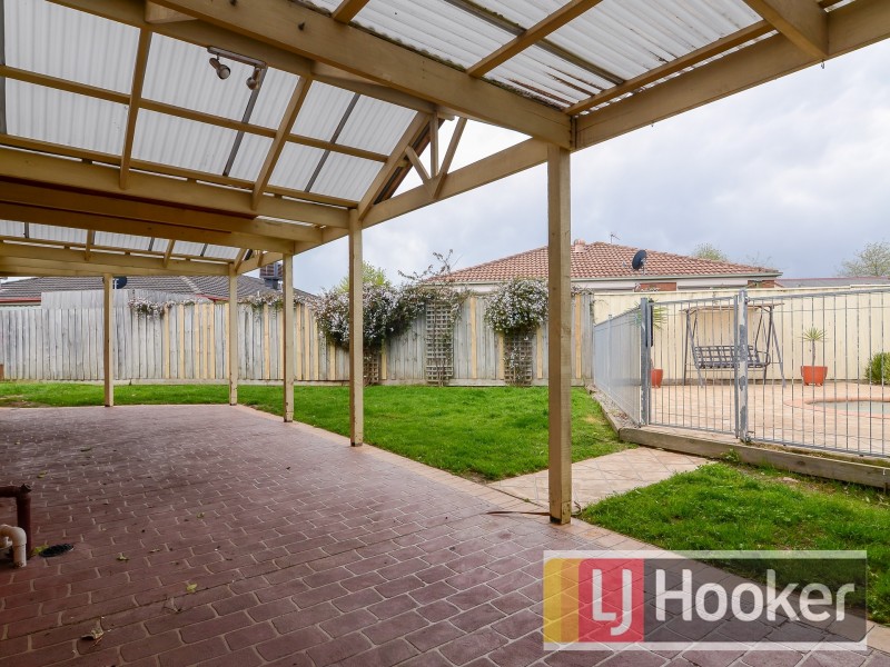 16 Dunmera Crescent, Narre Warren South VIC 3805