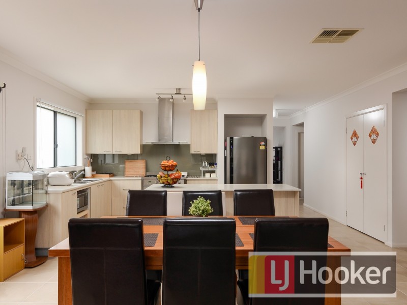 53 Sabel Drive, Cranbourne North VIC 3977