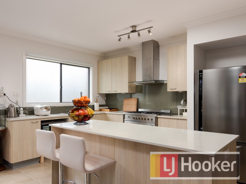 53 Sabel Drive, Cranbourne North VIC 3977