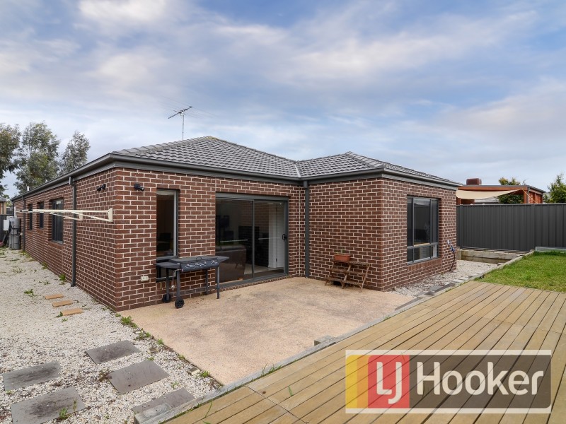53 Sabel Drive, Cranbourne North VIC 3977