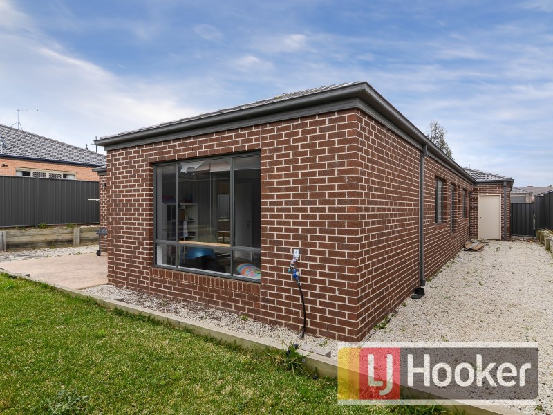 53 Sabel Drive, Cranbourne North VIC 3977