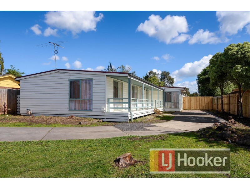 26 Woodlands Crescent, Narre Warren VIC 3805