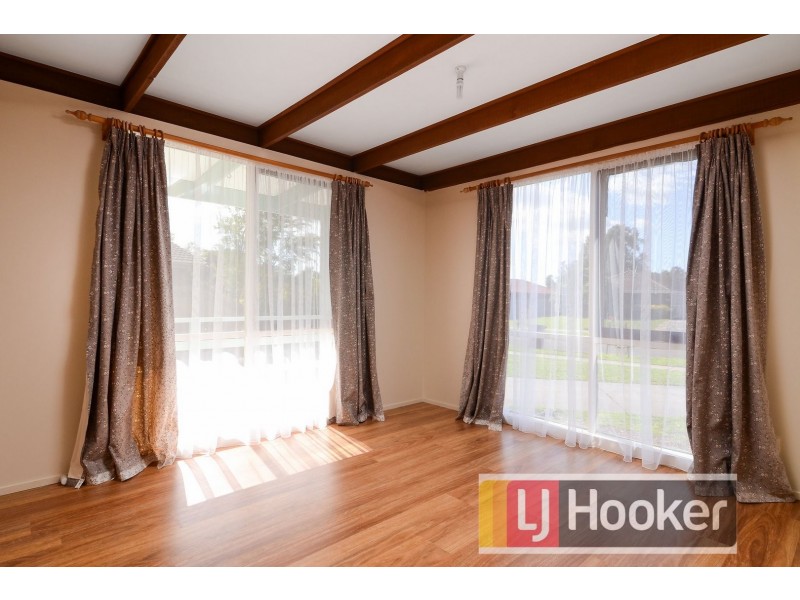 26 Woodlands Crescent, Narre Warren VIC 3805