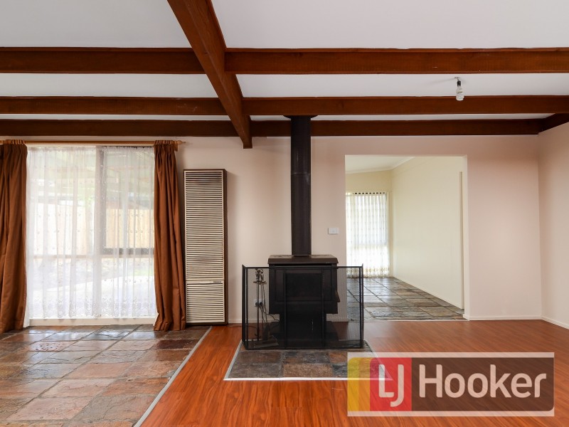 26 Woodlands Crescent, Narre Warren VIC 3805