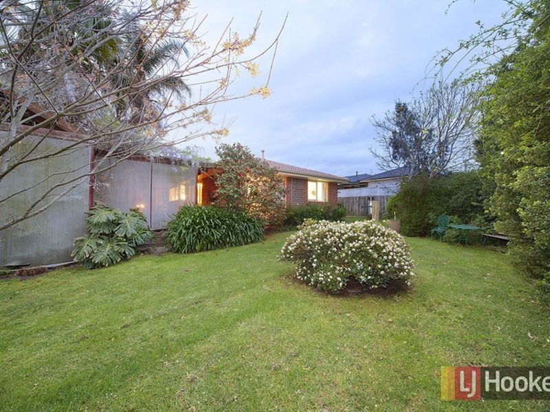 72 Eagle Drive, Pakenham VIC 3810