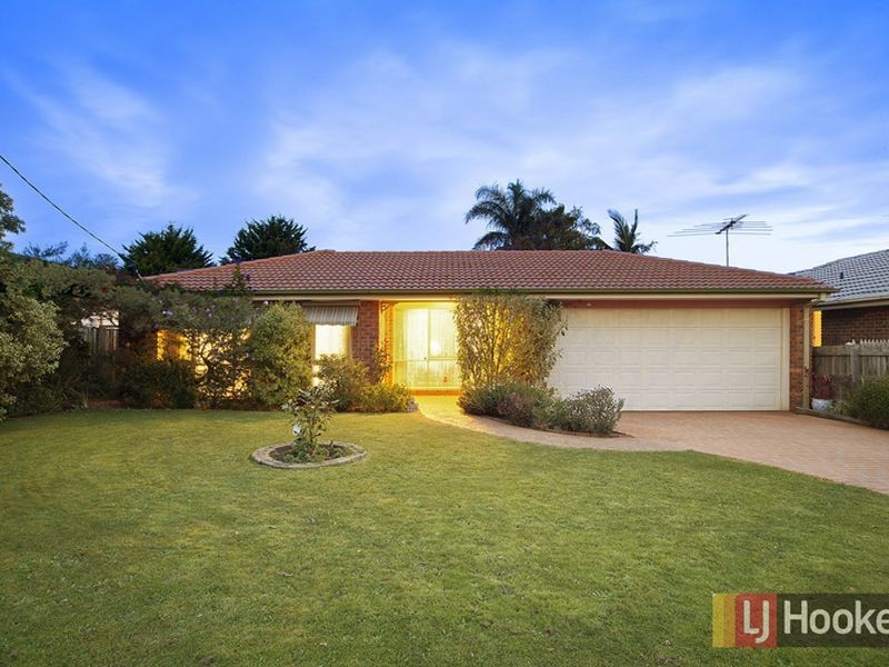 72 Eagle Drive, Pakenham VIC 3810