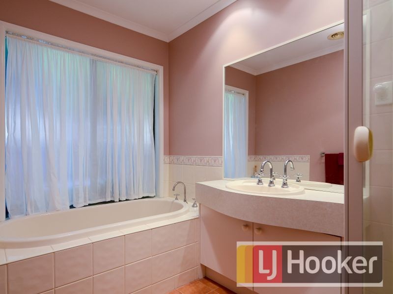 7 Wenlock Court, Narre Warren South VIC 3805