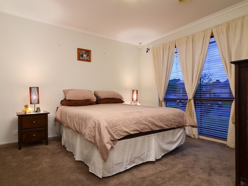 10 Butterfield Place, Cranbourne East VIC 3977