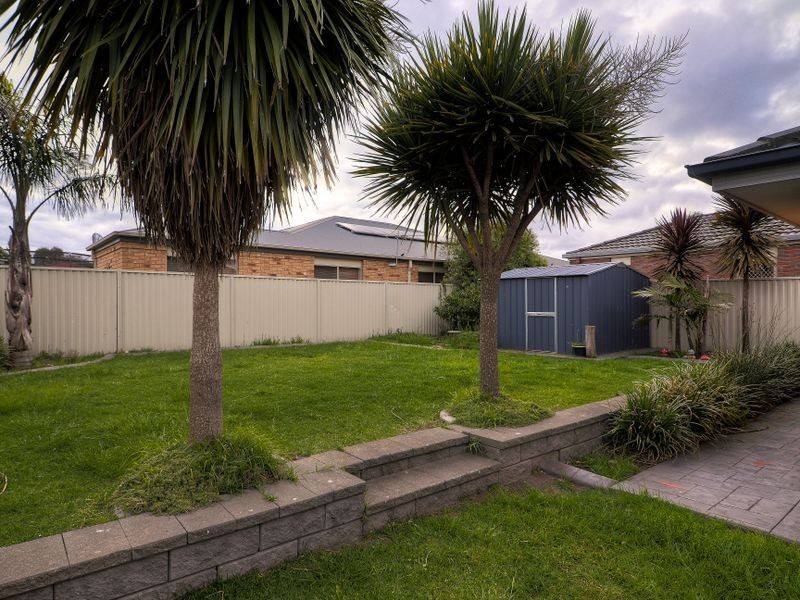 10 Butterfield Place, Cranbourne East VIC 3977