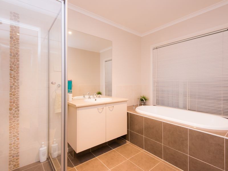 40 Vert Avenue, Narre Warren South VIC 3805