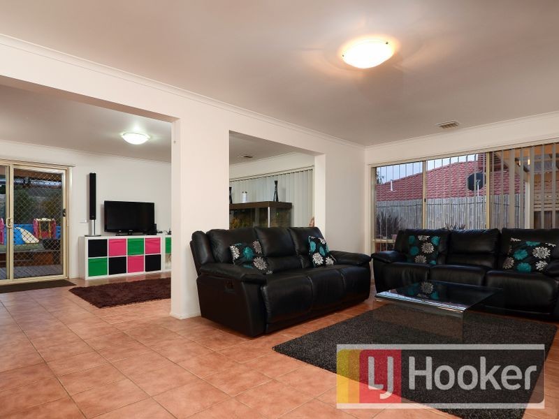 10 Castleridge Court, Narre Warren South VIC 3805