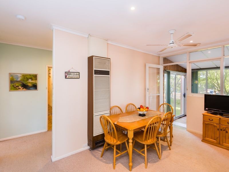 39 Charles Avenue, Hallam VIC 3803