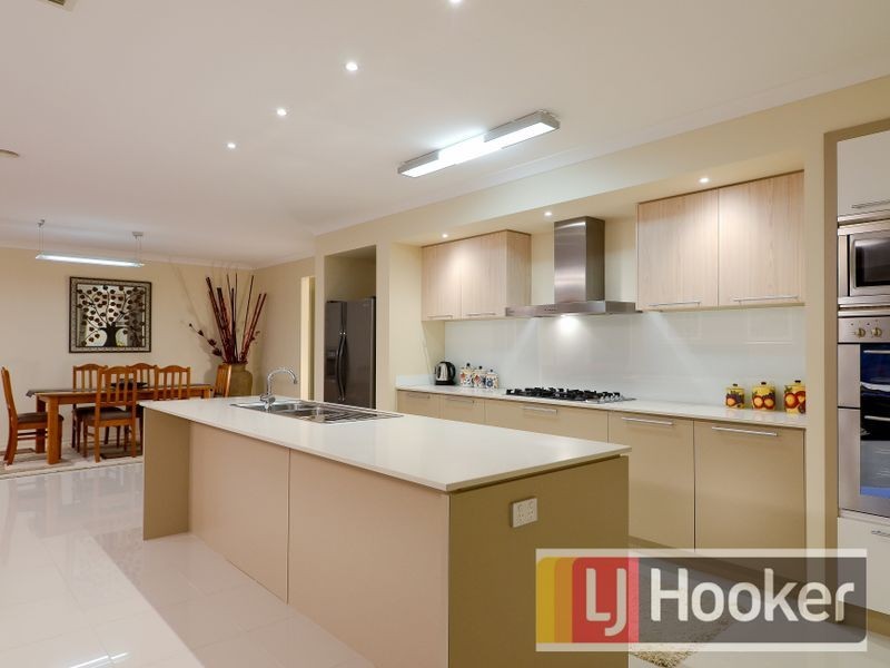 13 Kimberley Downs Court, Narre Warren South VIC 3805