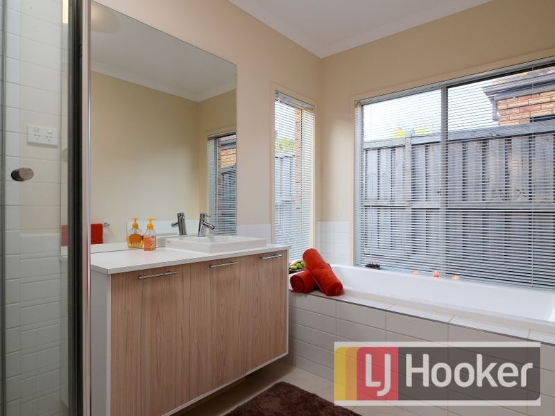 13 Kimberley Downs Court, Narre Warren South VIC 3805