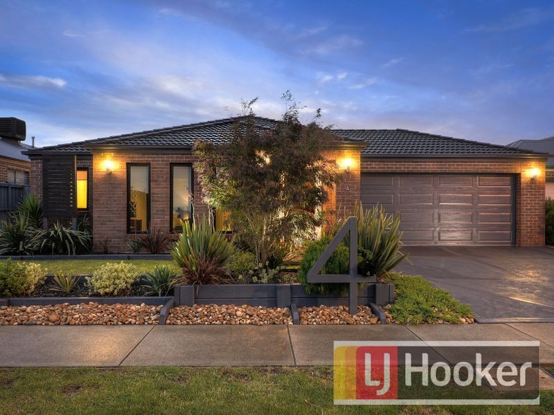 4 Beechtree Way, Cranbourne North VIC 3977