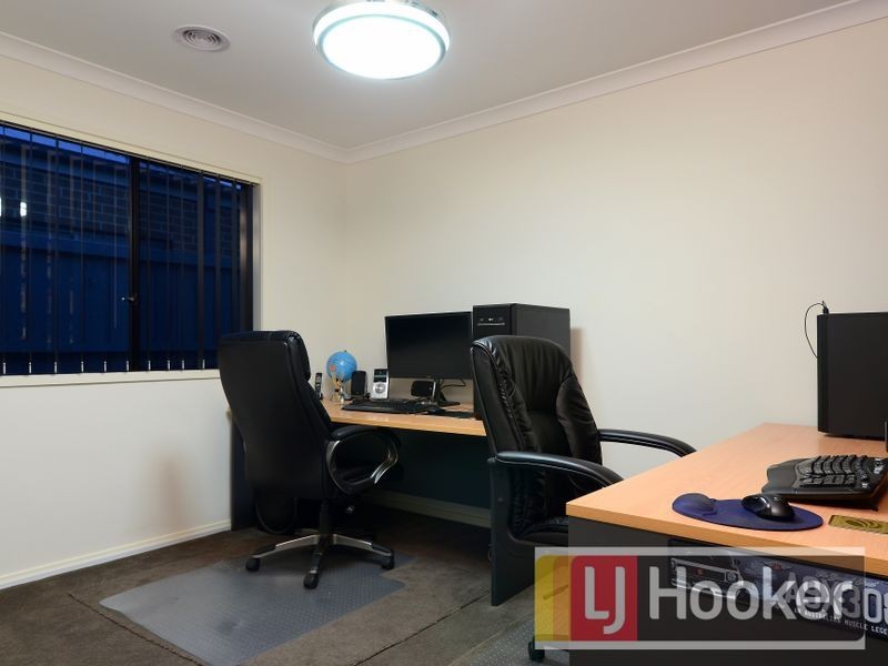 4 Beechtree Way, Cranbourne North VIC 3977