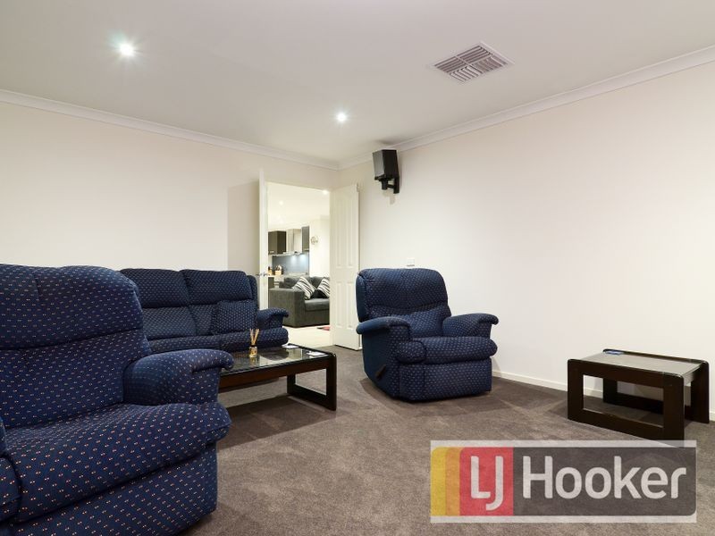 4 Beechtree Way, Cranbourne North VIC 3977