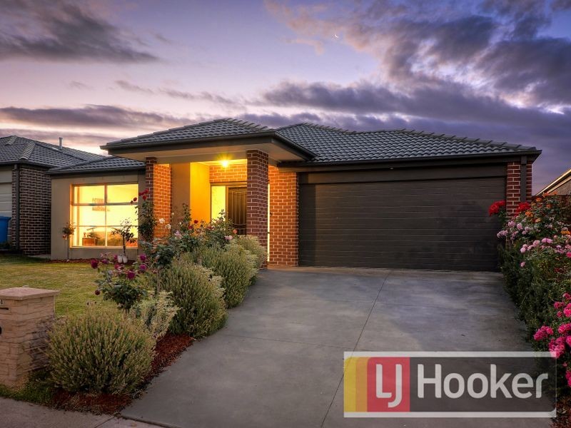 174 Mountainview Boulevard, Cranbourne North VIC 3977