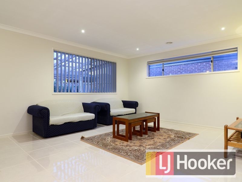 174 Mountainview Boulevard, Cranbourne North VIC 3977