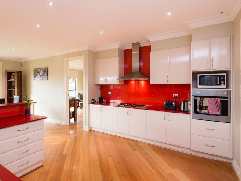 18 Peppertree Avenue, Narre Warren South VIC 3805