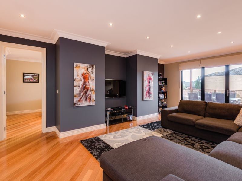 18 Peppertree Avenue, Narre Warren South VIC 3805