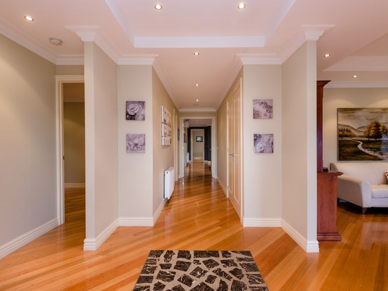 18 Peppertree Avenue, Narre Warren South VIC 3805